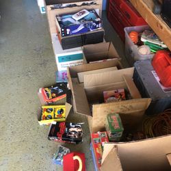 INTERESTING BATCH OF SPORTS AND NON SPORTS STUFF