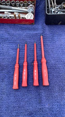 GB Brand Insulated Electrical Srew Driver Set