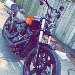 2022 Harley Street Bob 114