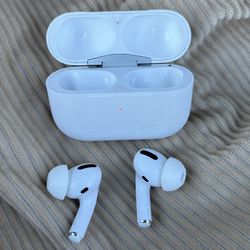 Apple AirPod Pro 1st Gen Case and AirPods A2084 Works Authetic AirPods 