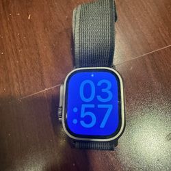 Apple Watch Ultra 49mm Titanium – Excellent Condition – Charger Included