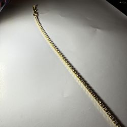 Yellow Gold Tennis Bracelet with Round White Diamonds, Prong Setting