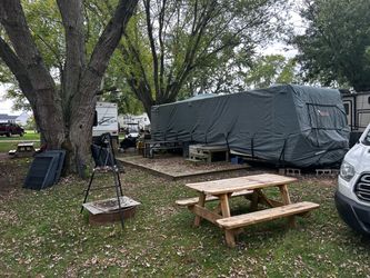 33’ Jayco Camper & Golf Cart