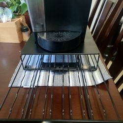 Keurig B60 Single‑Cup Brewer with K‑Cup Storage Drawer – Excellent Condition
