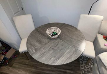 Round Dining Table with 2 Chairs