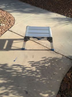 AI Mode
All
Exact matches
Visual matches
The item in the image is a Haul-Master 18 in. Step Stool Working Platform,