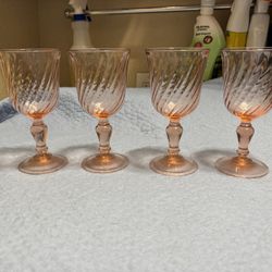 4 Peach Colored Wine Glasses 