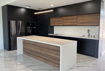 Custom Kitchen Cabinets