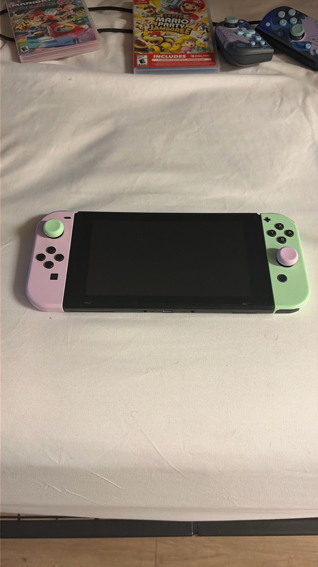 Nintendo Switch BUNDLE Mario Kart & Jamboree