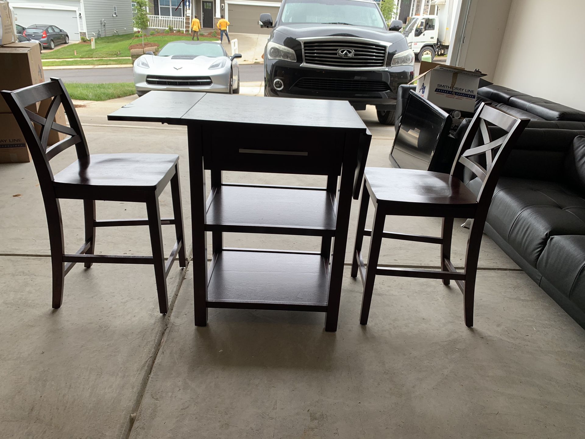 Small breakfast table and chair set