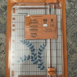 Fiskars Paper Cut