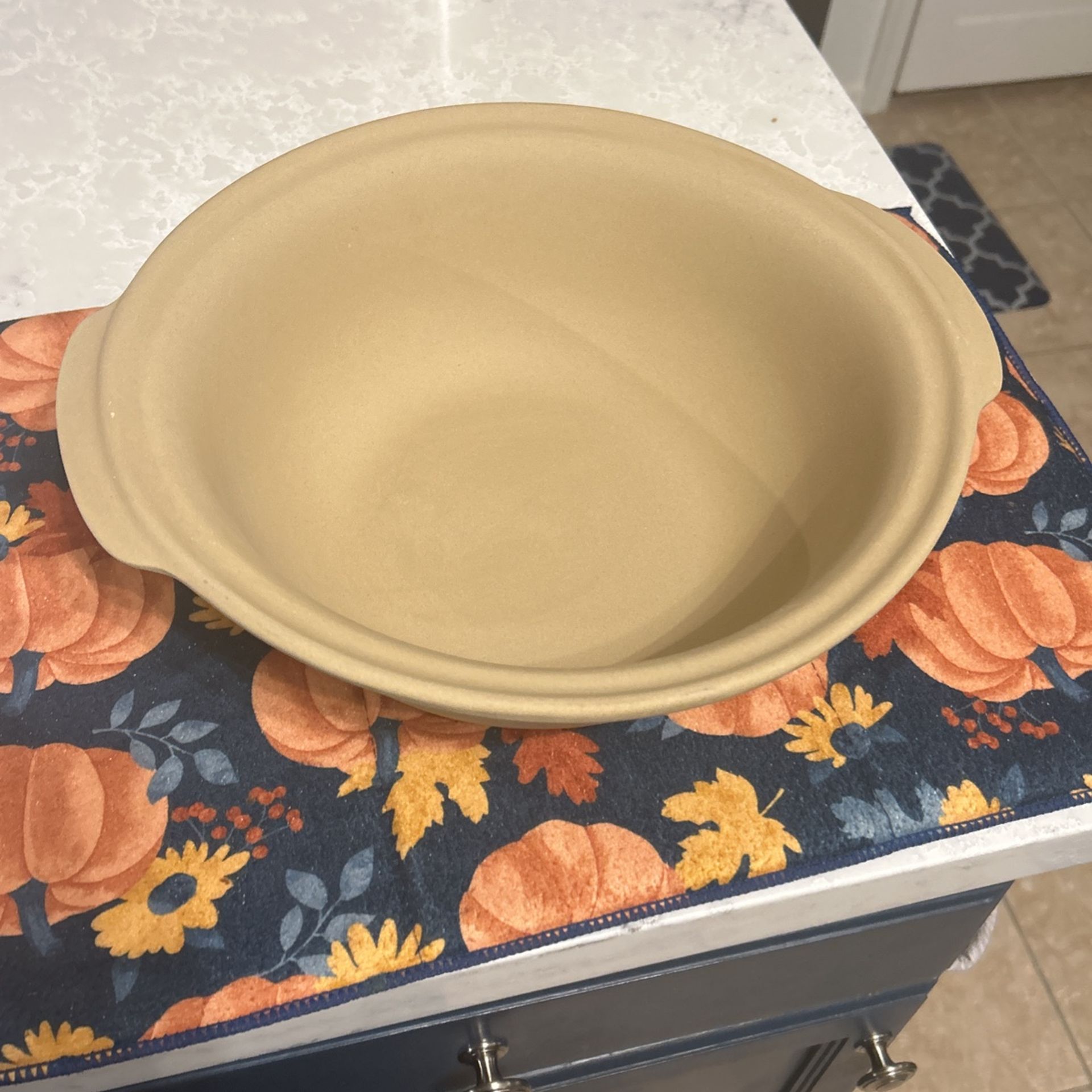Pampered Chef Stoneware  Casserole Dish 