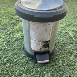 Stainless  Steel Round 1.3 Gallon Trash Can