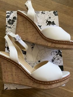 White wedges size 9