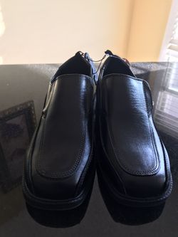 Wonder Nation Boys Dress Shoe size 5