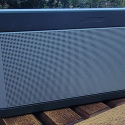 Bose Soundlink III With Power Supply Adapter. Pick Up Only