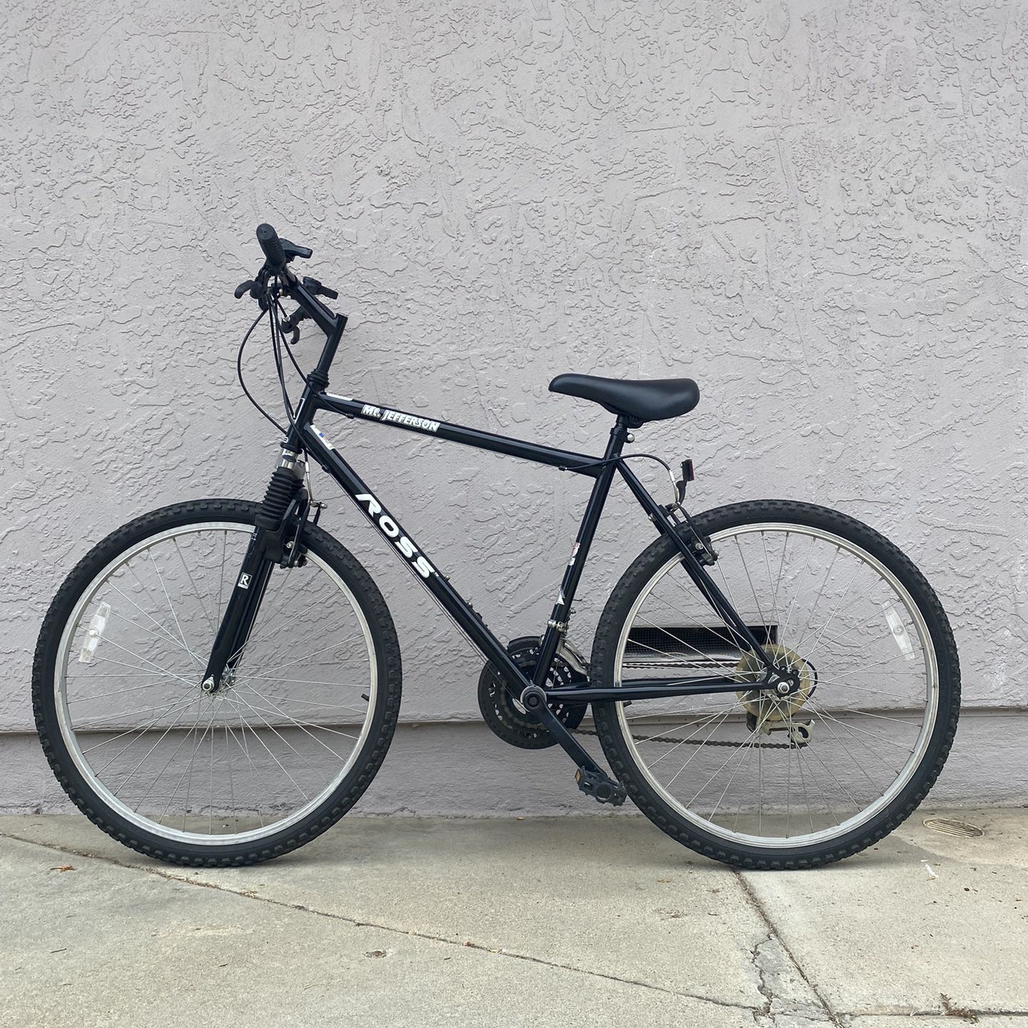 Ross Mt Jefferson Sport Bike Large Size 26 Wheels 18 Speed Front Suspension New Kendra Tires Tubes BrakePads for Sale in El Cajon CA OfferUp