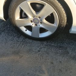 Mercedes Cla 250 225/45R17 