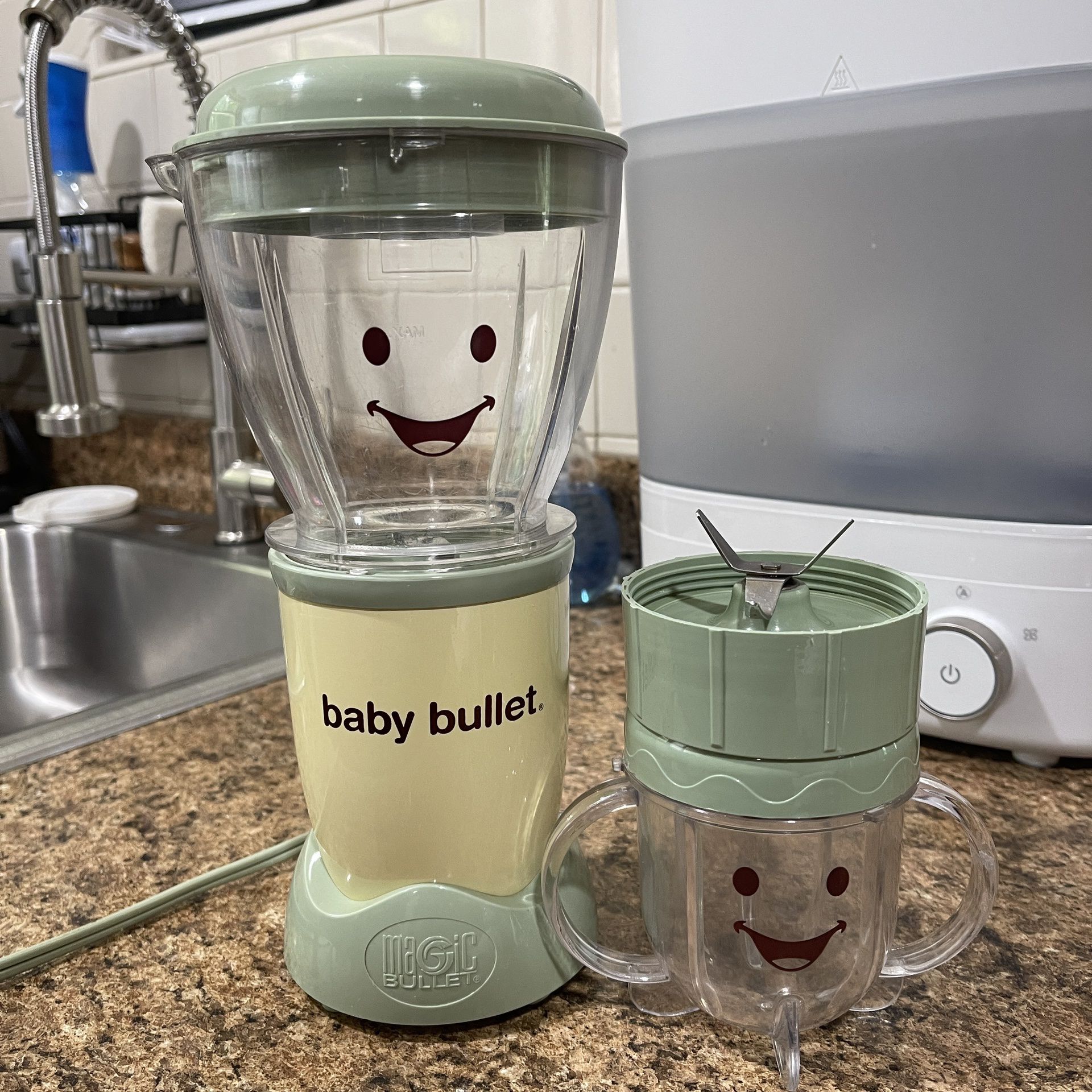 Baby Bullet - Blender for baby food 