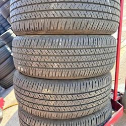 235 65 18 Tires Con 80% De Vida Las 4 De La Marca BRIDGESTONE 