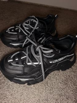 Black Chunky Dad Sneakers with Reflective Laces