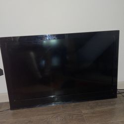 Insignia 42” 1080p LCD TV 