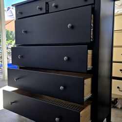 Very Nice Wood Dresser. 