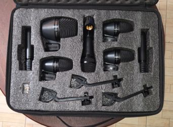 Shure PGA Drumkit 7 Wired Dynamic Cardioid Microphone Kit, Mountable, Case