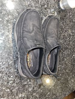skechers slip on mens size 8(143)