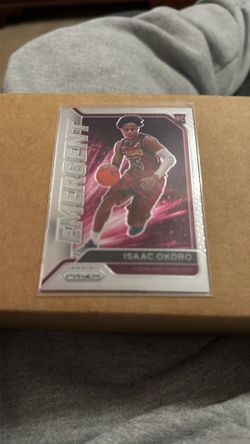 2020 Panini Prizm Emergent Isaac Moro