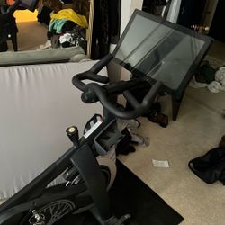 Soul Cycle Bike 