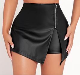 Leather Skort (Medium)