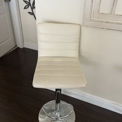 Free Bar Stool 