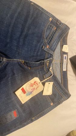 Women Levi's flare