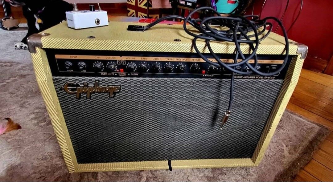 Epiphone Amp & Pedal