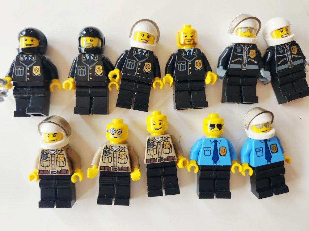 Lego minifig police officer sheriff law enforcement lot of 11
