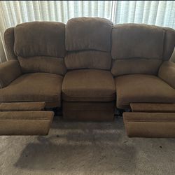 Comfy Recliner Couch - Great Condition 