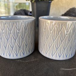 2 ceramic pots 4.85 “