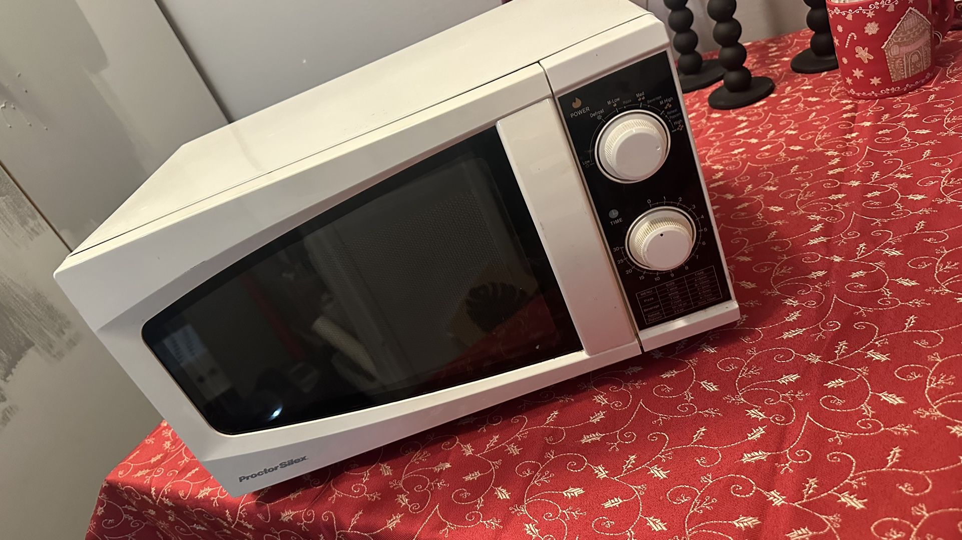 Small White microwave