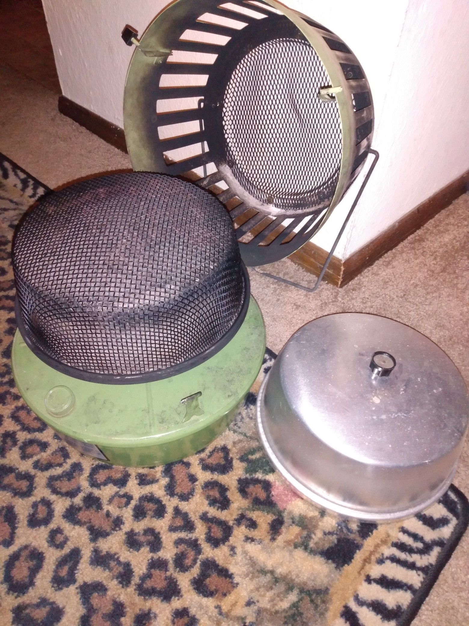 Colman "8000" yes 8000 btu gas heater vintage
