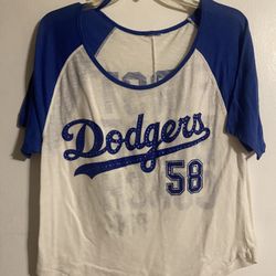 1160. PINK. Ladies Dodgers T-shirt Size Large.  $5.00