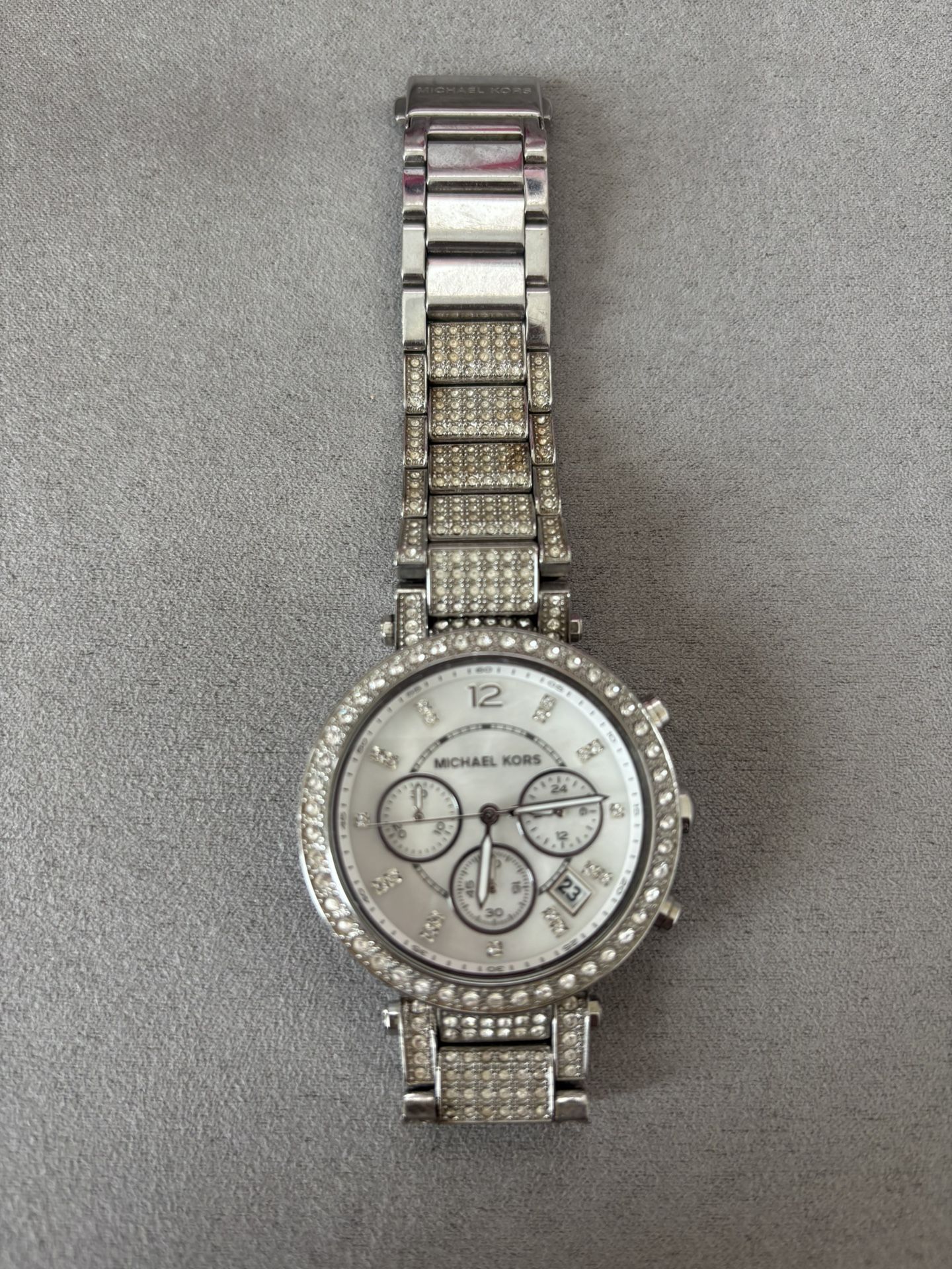 Michael Kors Women’s Watch. (Needs Battery)