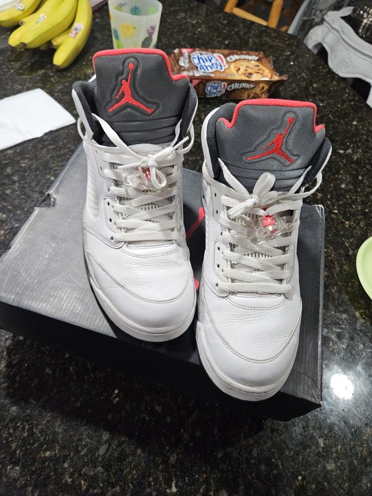 Jordans 5 Retro Size 12 Mens
