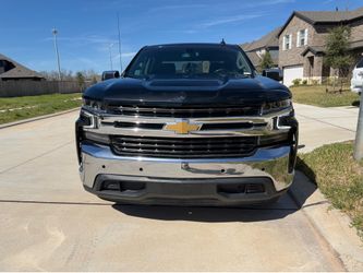 2022 Silverado Z82 - 5.3 V8 Engine - CLEAN TITLE - Priced to sell