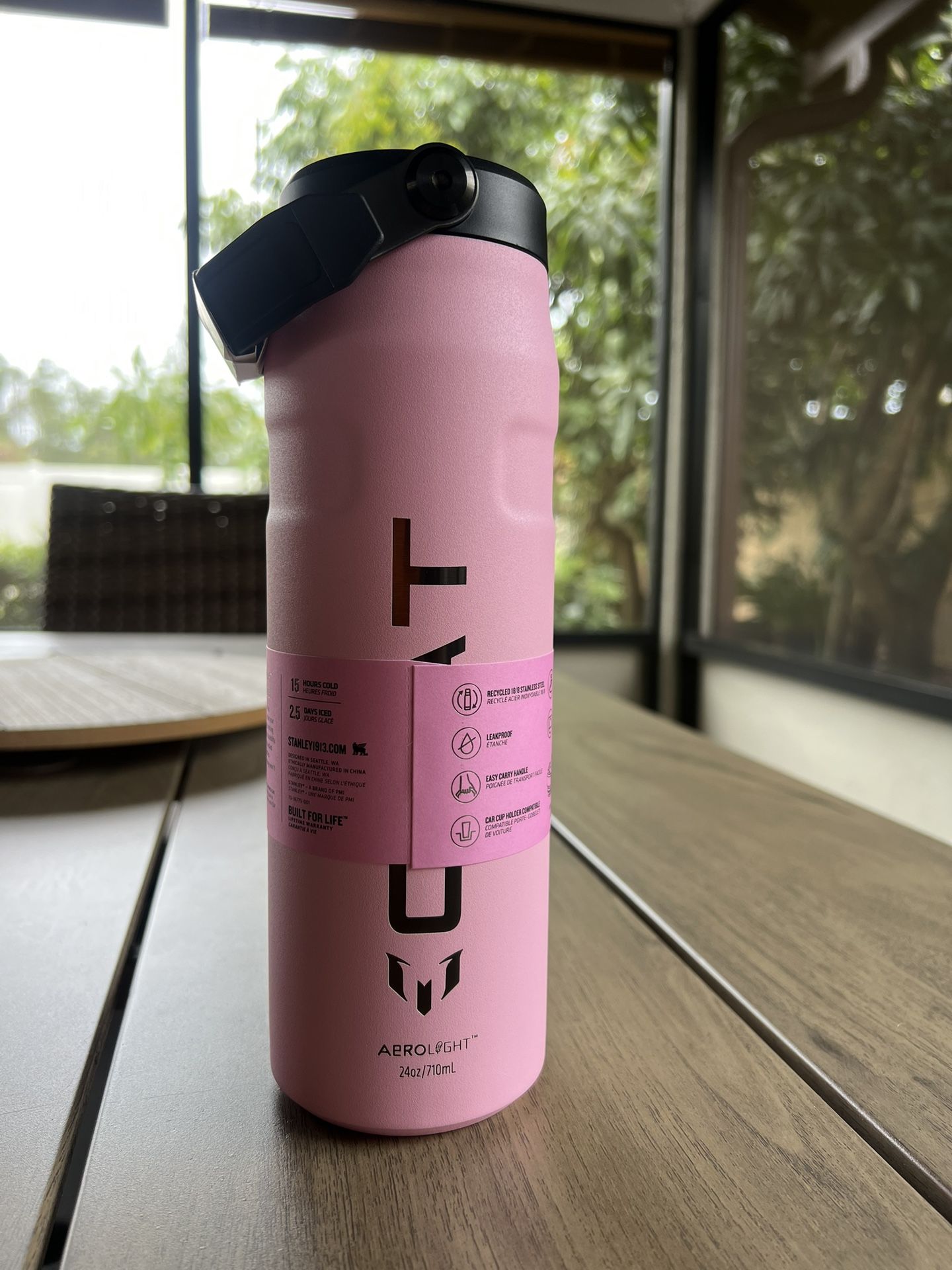 Messi x Stanley ice flow flip straw 24oz