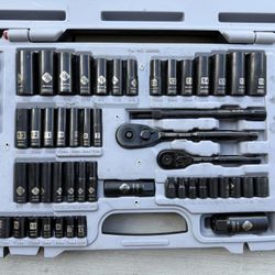 Full Socket Set With Ratchets 1/4” & 3/8” Sockets And Ratchets