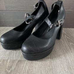 Women’s Size 10 Black Platform Heels