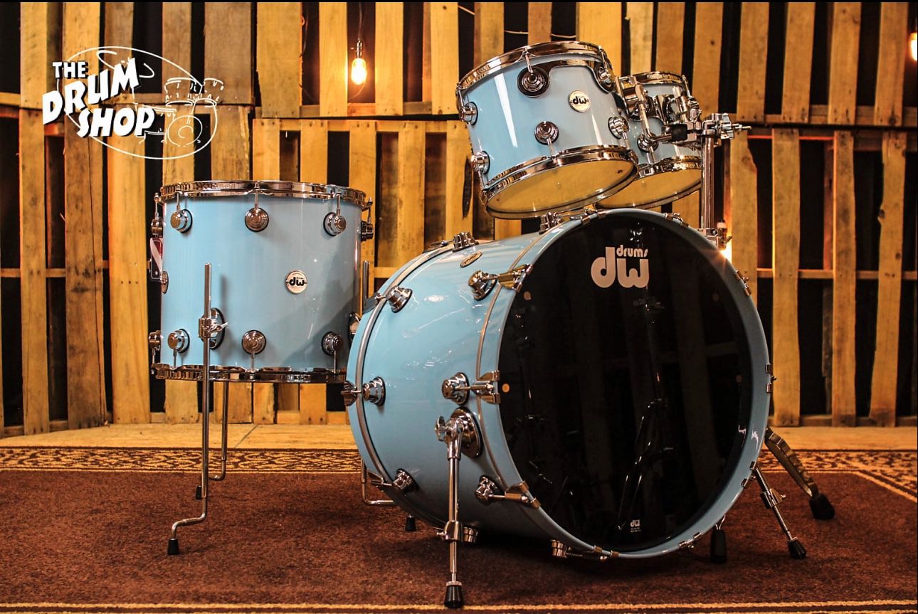 DW Collector’s Series Drum Set Robin’s Egg Blue Lacquer