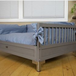 New Age Pet ECOFLEX Manhattan Raised Dog Bed NIB