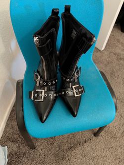 Black Pointed-Toe Buckle Ankle Boots size 7